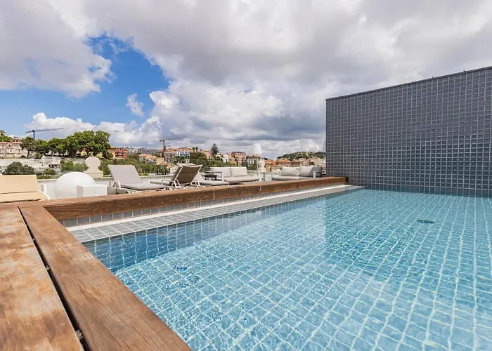 Liberdade Elegance W/Rooftop Pool By Lovelystay