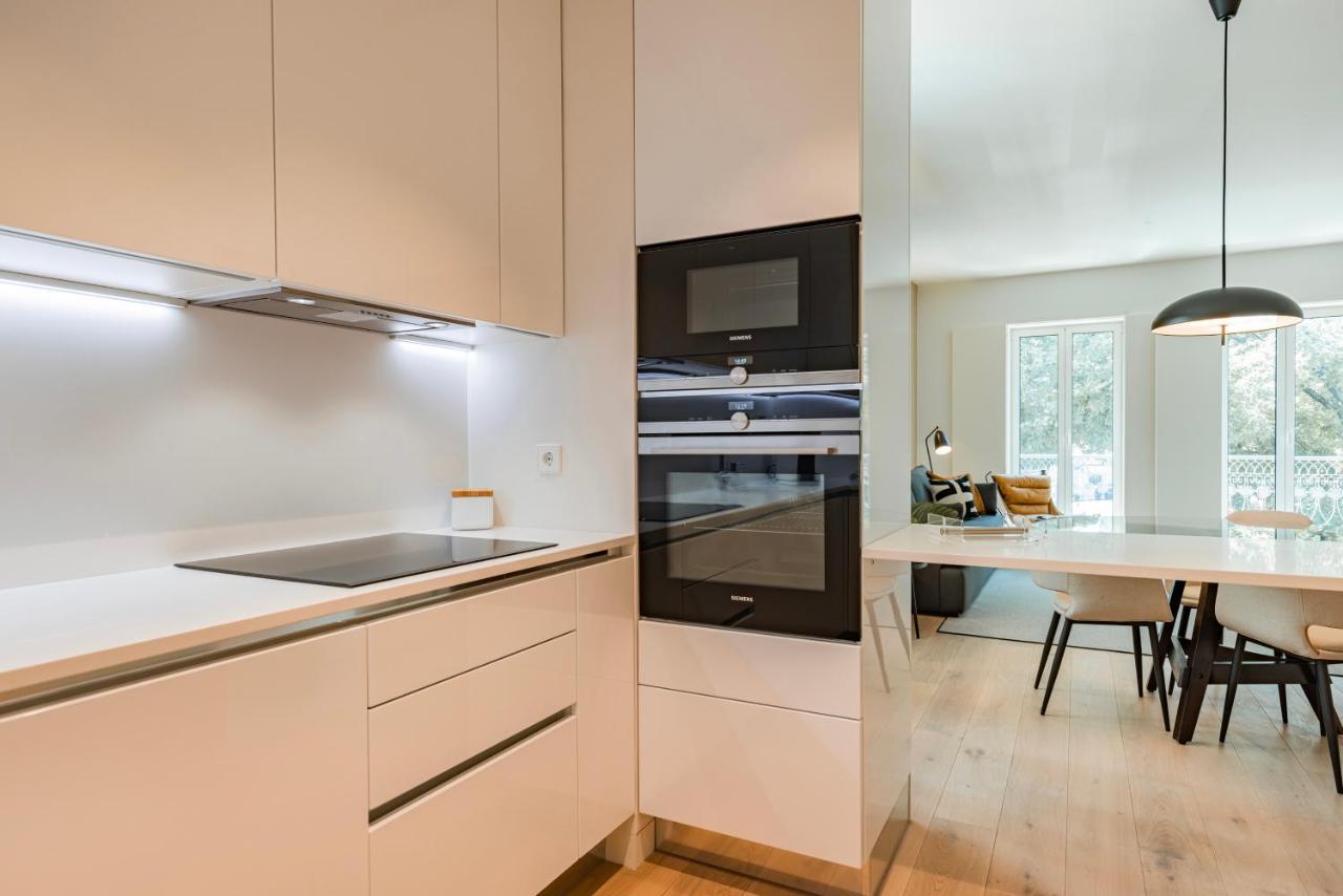 Liberdade Elegance W/rooftop Pool By Lovelystay Apartament